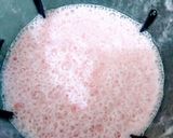 A picture of step 2 of Strawberry Shake.