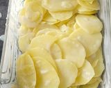Une image de l'étape 5 de Gratin dauphinois.