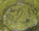 Foto del paso 3 de la receta: Crema de calabacín y aguacate en mambo