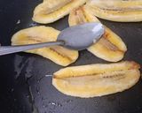 Foto langkah ke 2 dari resep Baked Bananas with Chocolate Sprinkle.
