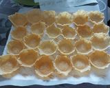 Foto del passaggio 2 della ricetta Cestini di parmigiano