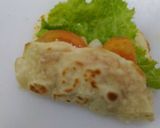 Foto langkah ke 5 dari resep Nugget Wraps / Kebab isi Nugget.