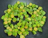 รูปขั้นตอนการทำที่ 3 ของ กระเจี๊ยบคั่วพริกเกลือ (เมนูโลคาร์บ)
