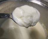 A picture of step 3 of Powder milk yogurt.