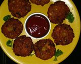 A picture of step 6 of Chana dal vada.