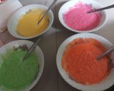 Foto langkah ke 4 dari resep Mini rainbow roll.