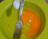 Foto langkah ke 2 dari resep Butter Rice & Scramble Egg.