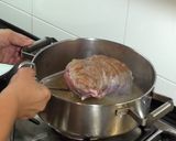 Foto del paso 2 de la receta Redondo de ternera a las dos salsas
