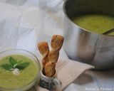 A picture of step 13 of Leek and green peas soup.