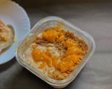 A picture of step 5 of Mango Float Filipino Dessert.