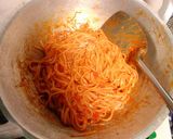 Foto langkah ke 4 dari resep Fettucini with spicy sauce.