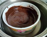 Foto langkah ke 2 dari resep Bola Cokelat - Daur Ulang Kue Tart.