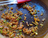 A picture of step 2 of Kanda Poha.