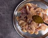 A picture of step 1 of Chicken Pakora.