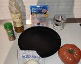 Foto del paso 1 de la receta: Ensalada de mozzarella 🧀🥗