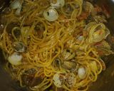Foto del paso 5 de la receta: Espaguetis con chirlas