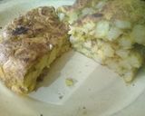 Foto del paso 1 de la receta: Tortilla de papas con ensalada!!