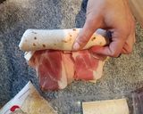 Foto del paso 2 de la receta: Rollitos de Tortilla de Trigo con Jamón York y Queso
