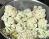 A picture of step 1 of Kashmiri: Wazwan Cauliflower Yakhni.