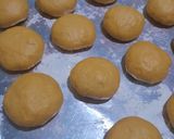 Foto langkah ke 5 dari resep Donat Labu Kuning Mini.