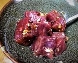 A picture of step 3 of Shaking Beef (Bò Lúc Lắc).