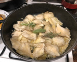Foto del paso 5 de la receta: Pollo en salsa de cebolla y setas