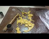 Foto langkah ke 6 dari resep Salted egg yolk cookies.