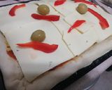 Foto del paso 3 de la receta: Pizza con borde queso 🍕👌😋