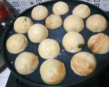 Foto langkah ke 7 dari resep Resep Takoyaki Sederhana Isi Keju Sosis.