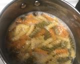 A picture of step 1 of Spinach Rotini Pasta.