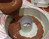 Foto langkah ke 5 dari resep Bolu Coklat Panggang.