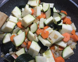 Foto del paso 4 de la receta: Macarrones con todas las verduras que había en casa