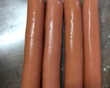 Hình bước làm 1 của món Bánh mì kẹp xúc xích 🌭