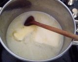 Égetett fánkocska (profiterol) kétféle krémmel recept fázis 2 fotója