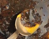 Foto del paso 12 de la receta: Salmón horneado en pan brioche con un acompañamiento improvisado y salsa rápida
