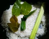 Foto langkah ke 2 dari resep Nasi kuning ricecooker / magiccom.