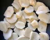 Foto del paso 2 de la receta: Jurel guisado con patata y cebolla