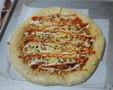 Foto langkah ke 8 dari resep Pizza Homemade.