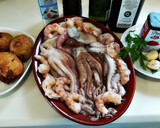 Foto del paso 2 de la receta: Estofado de pulpo y langostinos en olla a presión