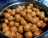 A picture of step 5 of Sugar Free Dates Walnut Ladoo.