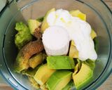 Une image de l'étape 1 de Verrines mousse d'avocat, thon, tartare de tomate.
