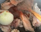 Foto del paso 2 de la receta: Caldo de Pescado (De Salmón y Rape)