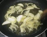 Foto langkah ke 2 dari resep Ifu Mie Cah Ayam Pedas.