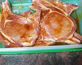 Foto del paso 1 de la receta: Chuletas lacadas a la barbacoa con papas fritas