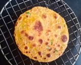 A picture of step 4 of Besan Masala Roti.