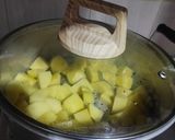 Foto langkah ke 3 dari resep Perkedel Kentang Bondon.