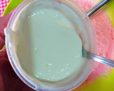 Foto del paso 5 de la receta: Helado de fresas casero con yogur griego de toffee