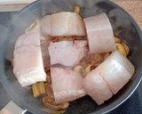 Foto del paso 3 de la receta: Lomos de merluza en salsa de lima y vino blanco