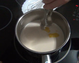 Foto del paso 3 de la receta: Crema pastelera tradicional con toque de Paco Torreblanca