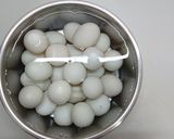 A picture of step 1 of Boiled Duck Eggs.